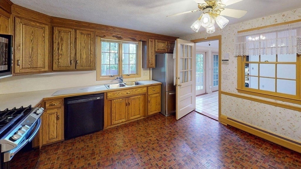 22 Ranlett Ln, Billerica, MA, 22 Ranlett Ln, Billerica, MA Photo #8