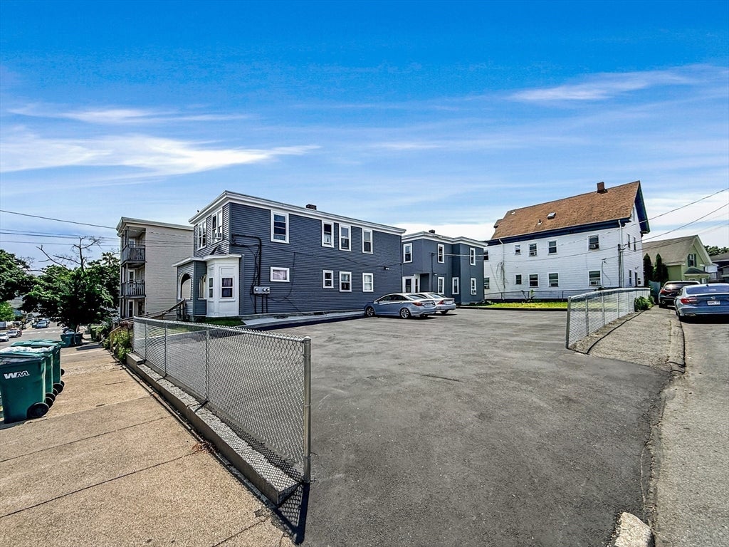 17-19 Acorn St