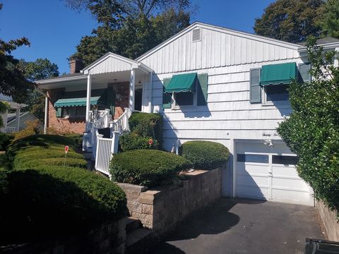 25 Monson St Brockton MA 02301