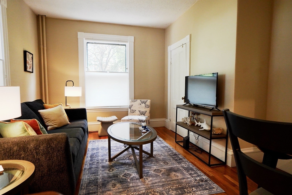 83 Pleasant St 3