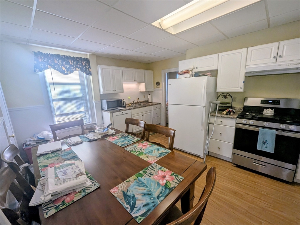 Franklin, Massachusetts 02038, United States, 4 Bedrooms Bedrooms, ,2 BathroomsBathrooms,Residential,Active,207572