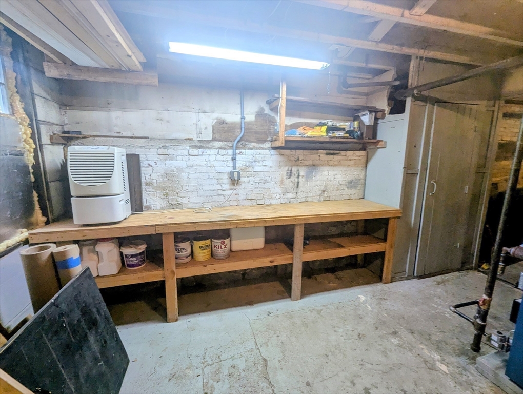 Franklin, Massachusetts 02038, United States, 4 Bedrooms Bedrooms, ,2 BathroomsBathrooms,Residential,Active,207572