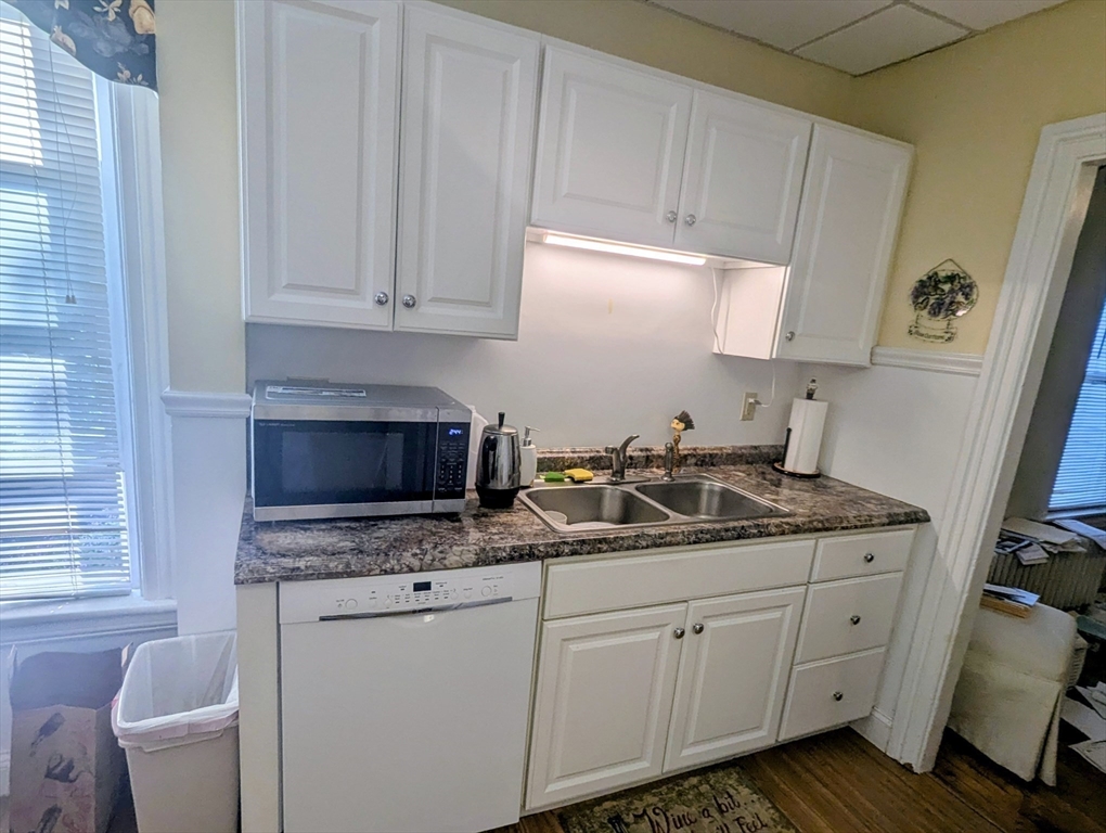 Franklin, Massachusetts 02038, United States, 4 Bedrooms Bedrooms, ,2 BathroomsBathrooms,Residential,Active,207572