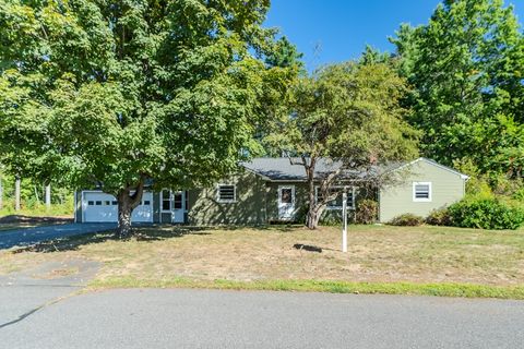 34 Brookside Ave Greenfield MA 01301