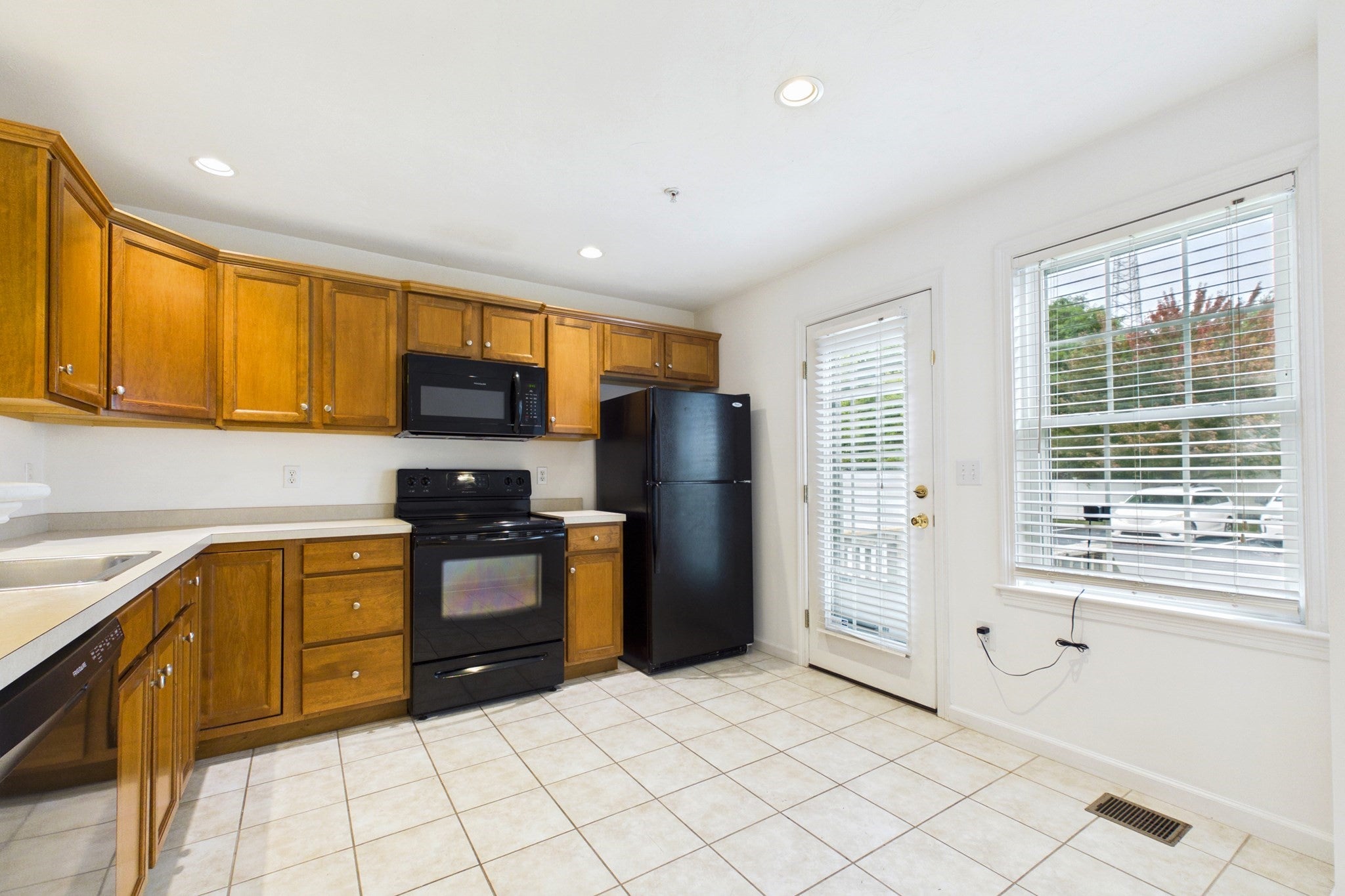 115 Boxberry Ln #115, Rockland, MA Photo #16