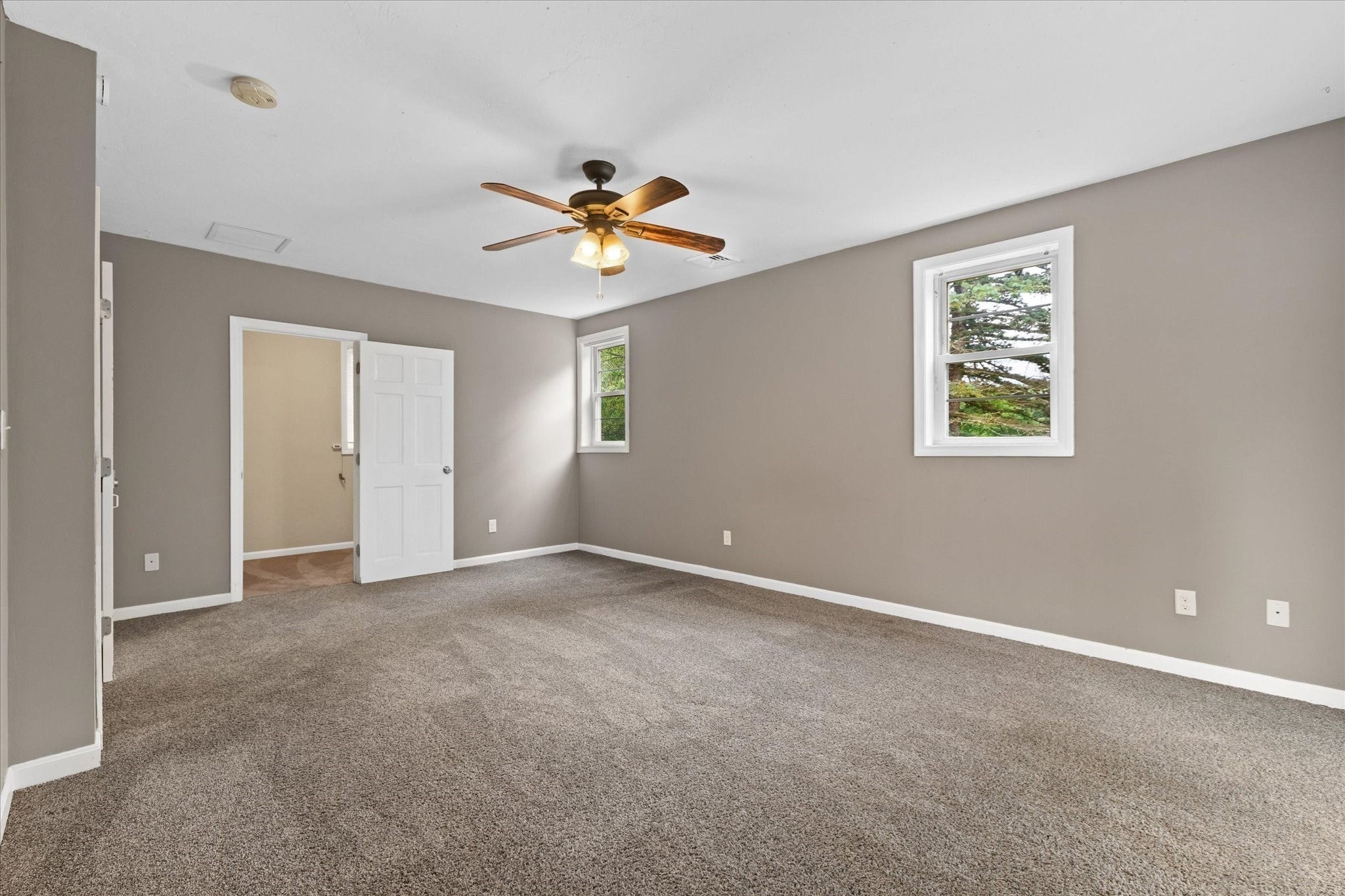 19 Cypress St, Oxford, MA Photo #22