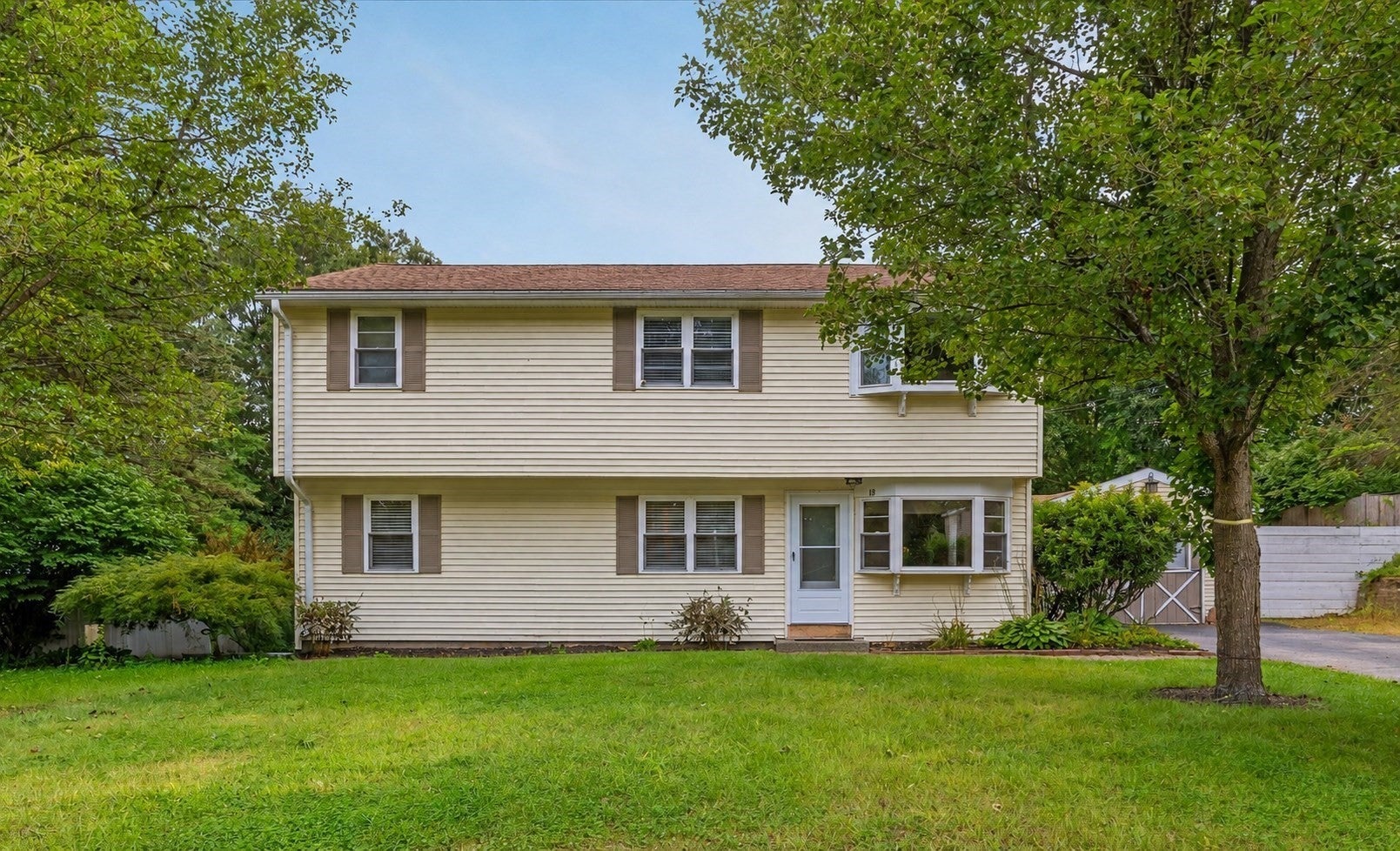 19 Cypress St, Oxford, MA Photo #1
