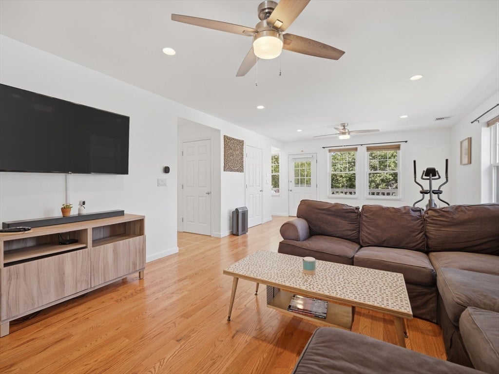 53 Osborne Street, New Bedford, MA Photo #16