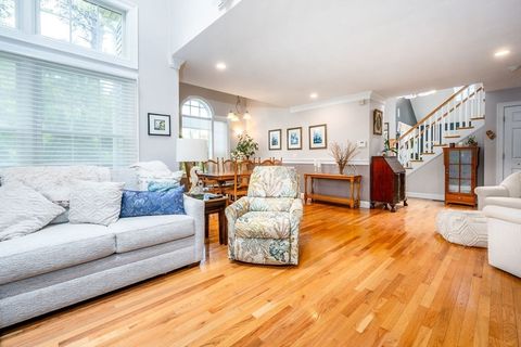 38 Gold Leaf Mashpee MA 02649