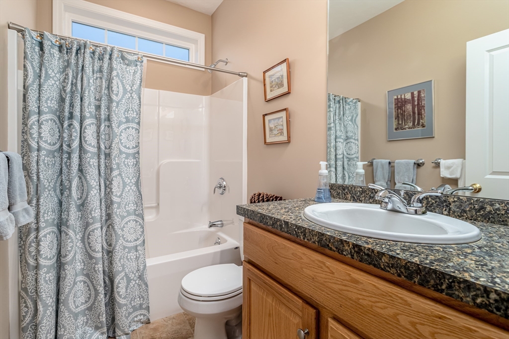 100 Nicholas Dr 100