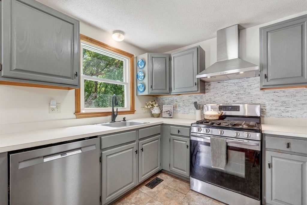 127 Merrimack Meadows Lane 127