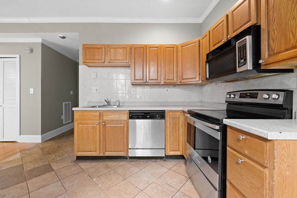 14 Estella St 2