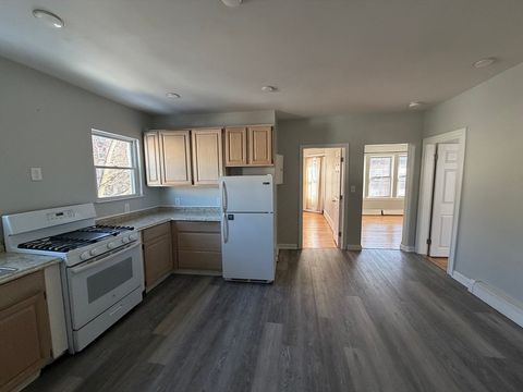 Photo of 1038 Main Street #2R, Worcester, MA 01603 (MLS # 73481614)