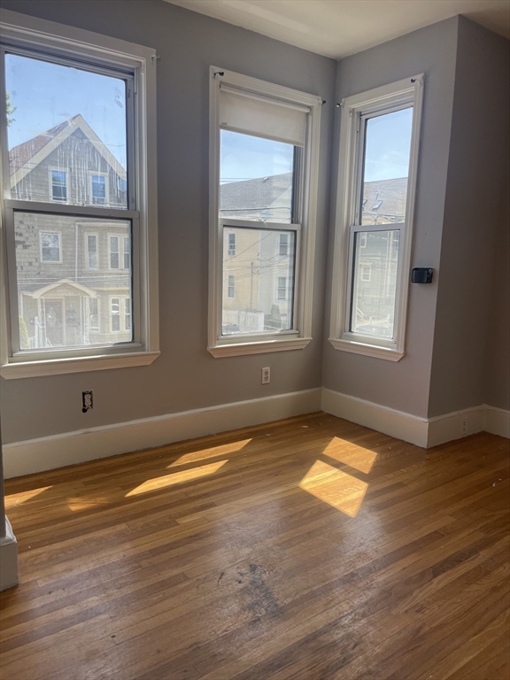 38 Chatham St