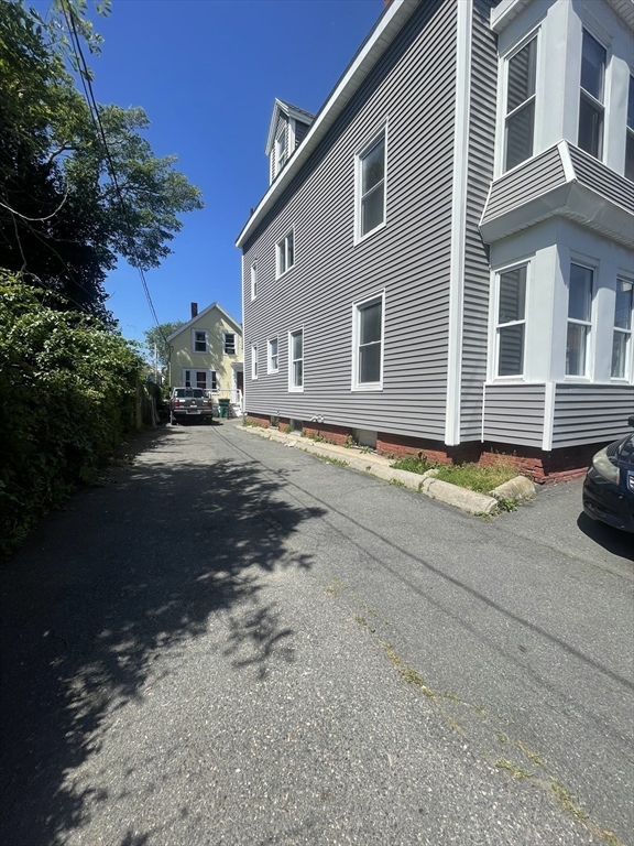 38 Chatham St