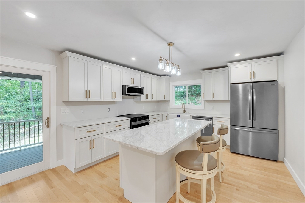 7 Woodlawn Dr