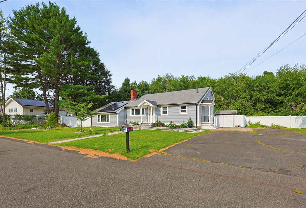 14 Lewis Rd
