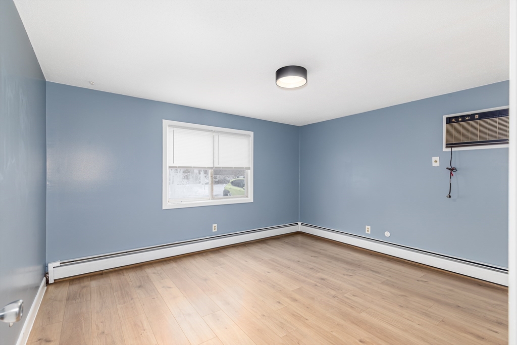 24-26 Inman Street 4