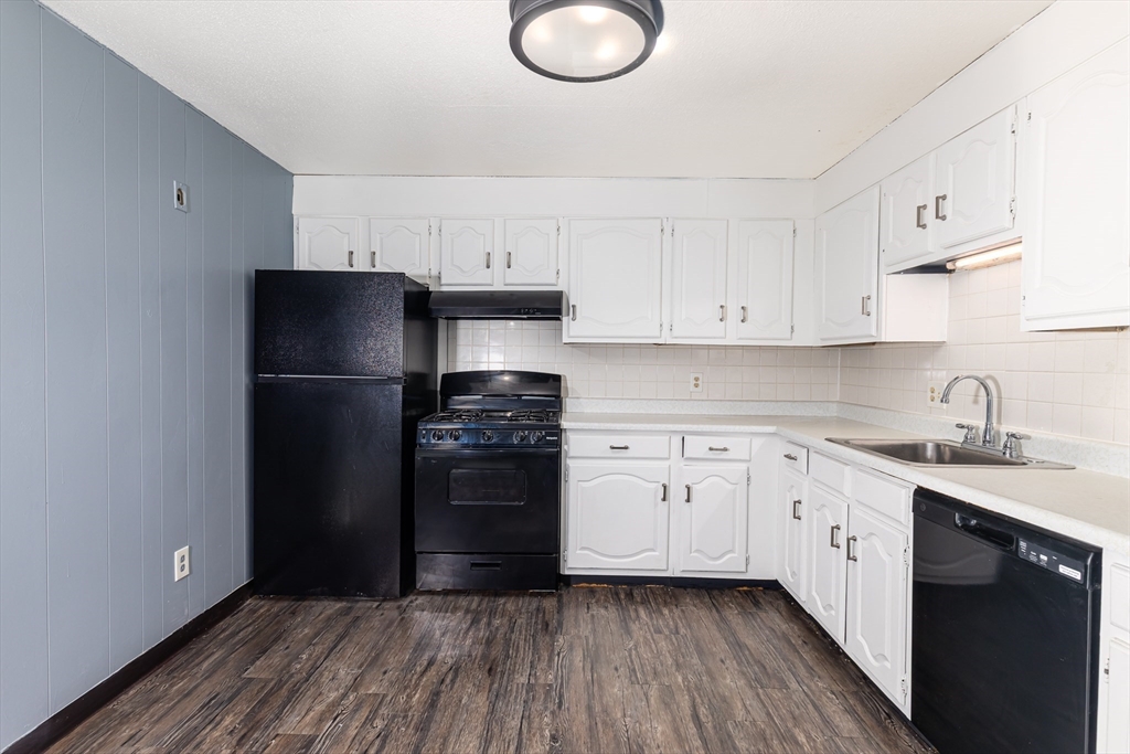 24-26 Inman Street 4