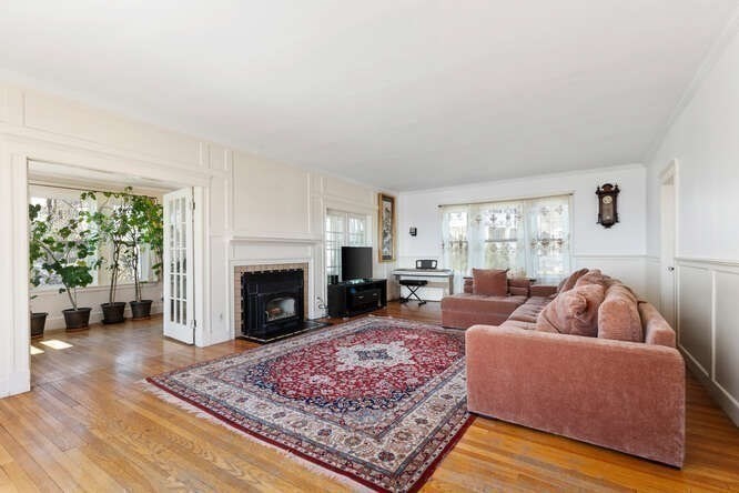 21 Bay View Dr