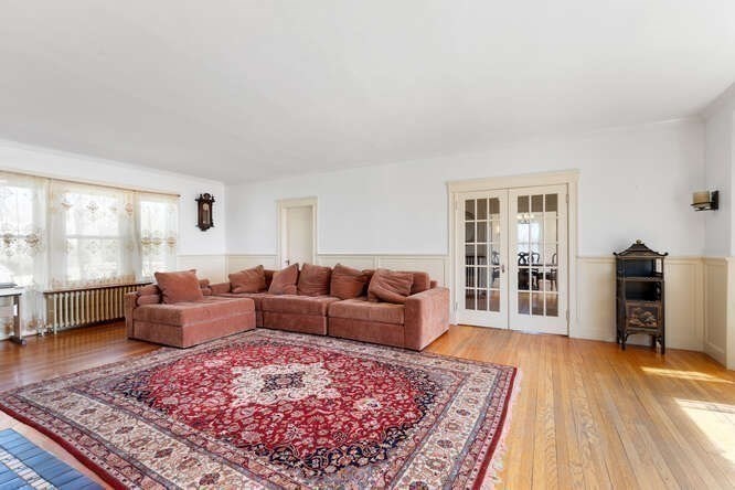 21 Bay View Dr