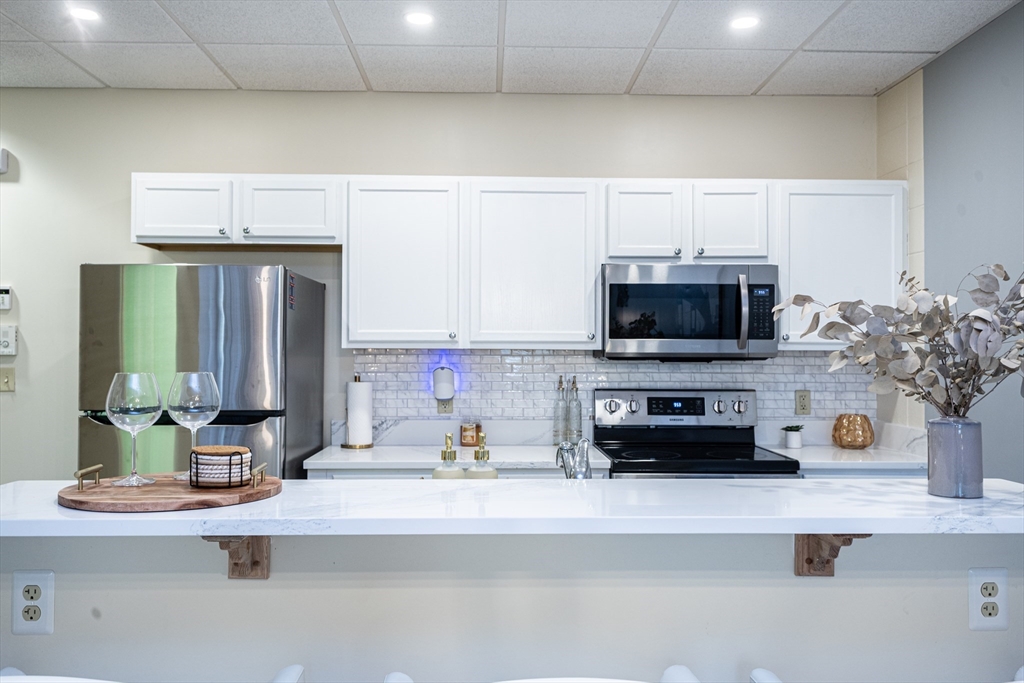 948 Main St 105