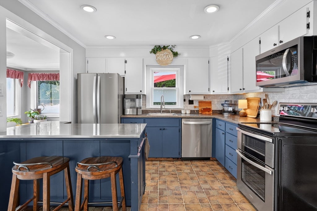 18 Ellis St, Woburn, MA Photo #14