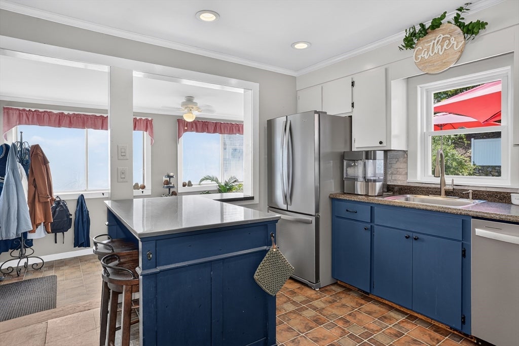 18 Ellis St, Woburn, MA Photo #13