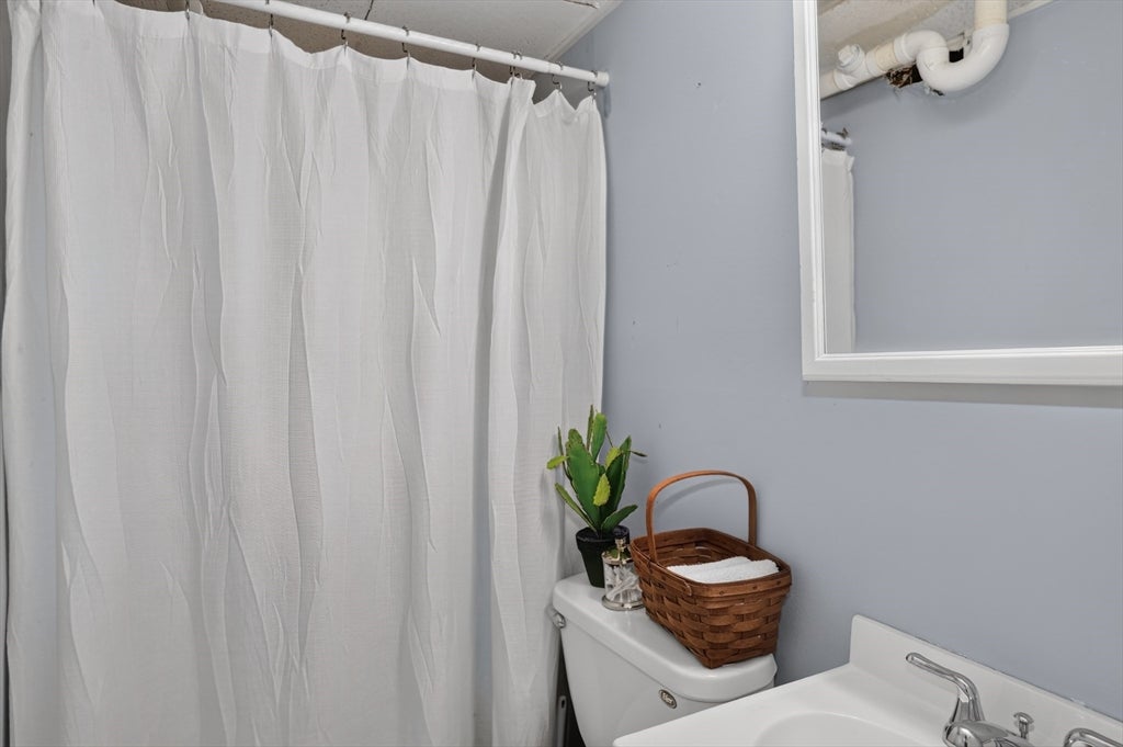 18 Ellis St, Woburn, MA Photo #34