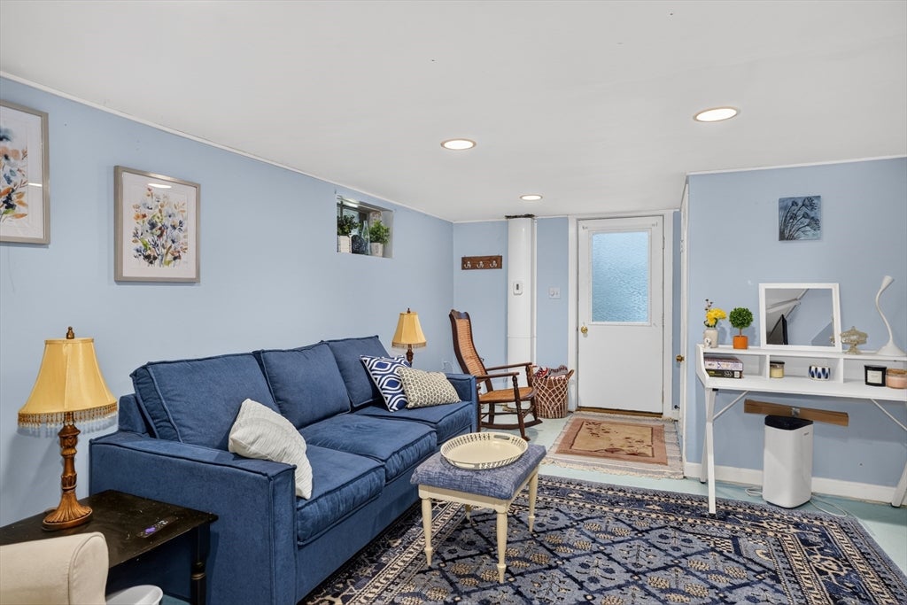 18 Ellis St, Woburn, MA Photo #29