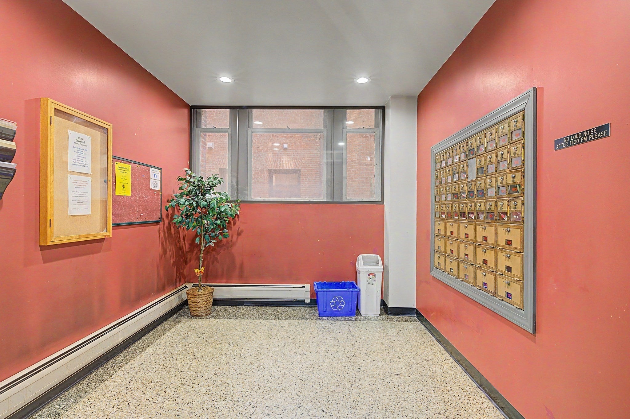235 State St #421, Springfield, MA, 235 State St #421, Springfield, MA Photo #2