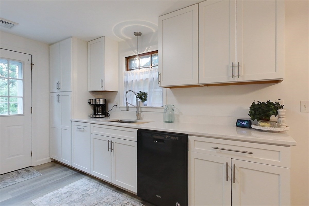 132 Oak Ridge Dr