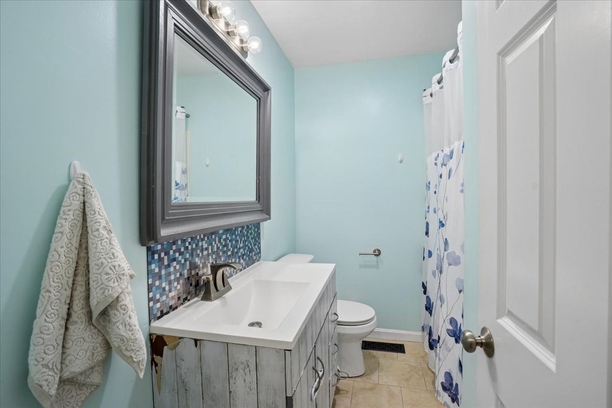 8 Brown Rd, Shirley, MA, 8 Brown Rd, Shirley, MA Photo #23