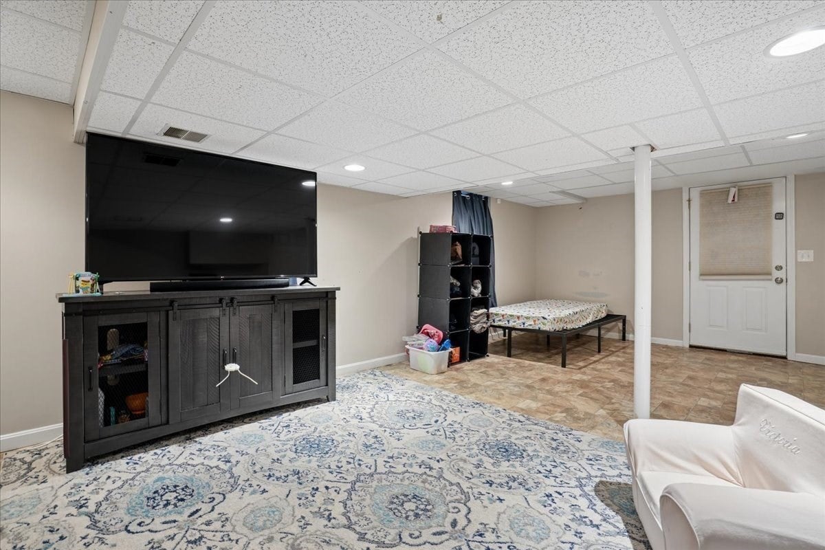 8 Brown Rd, Shirley, MA, 8 Brown Rd, Shirley, MA Photo #27