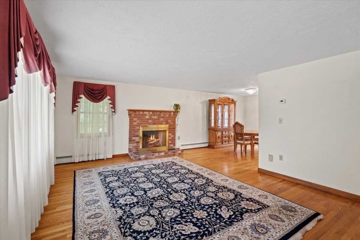 76 Brookhaven Rd