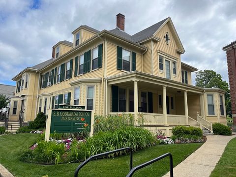 Photo of 7 Winn St, Woburn, MA 01801 (MLS # 73473144)