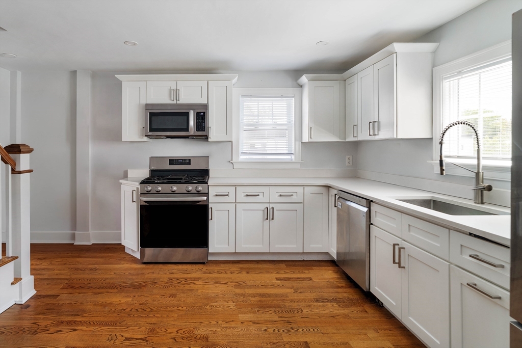 109 Main St 1