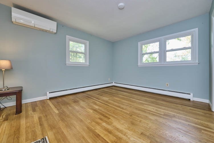 Acton, Massachusetts 01720, United States, 3 Bedrooms Bedrooms, ,2 BathroomsBathrooms,Residential,Active,131328