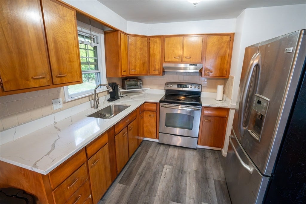 65 Harold St, Worcester, MA, 65 Harold St, Worcester, MA Photo #7
