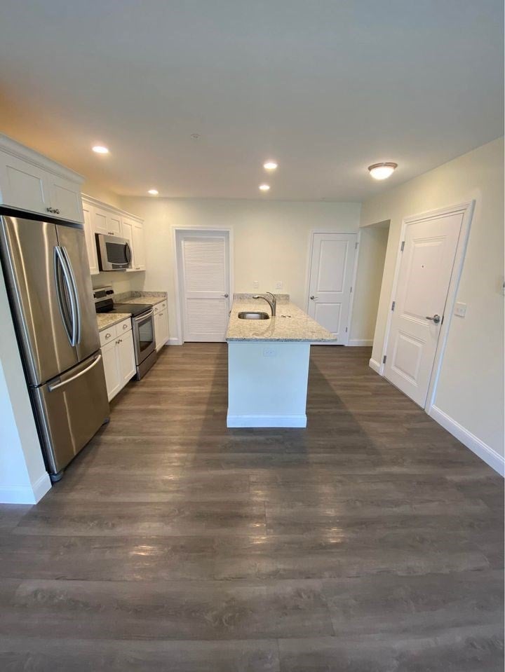 Photo 5 Photo 5