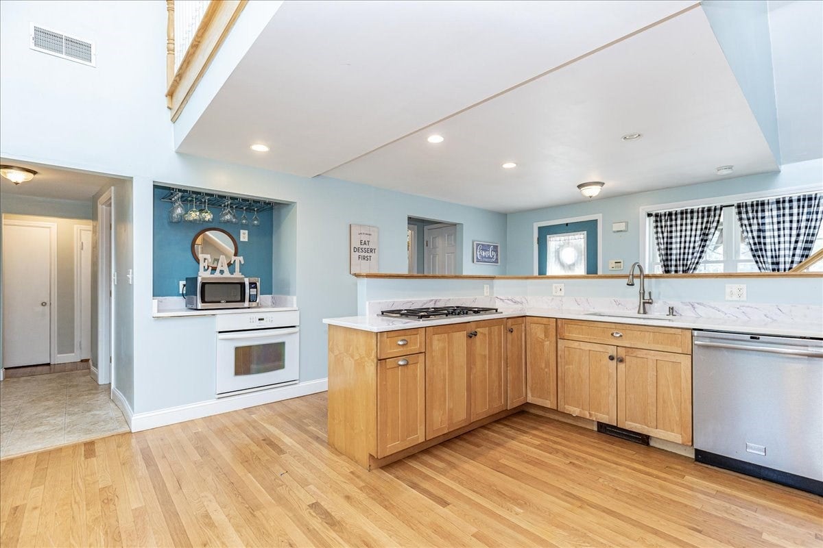 514 Pleasant St, Weymouth, MA, 514 Pleasant St, Weymouth, MA Photo #13