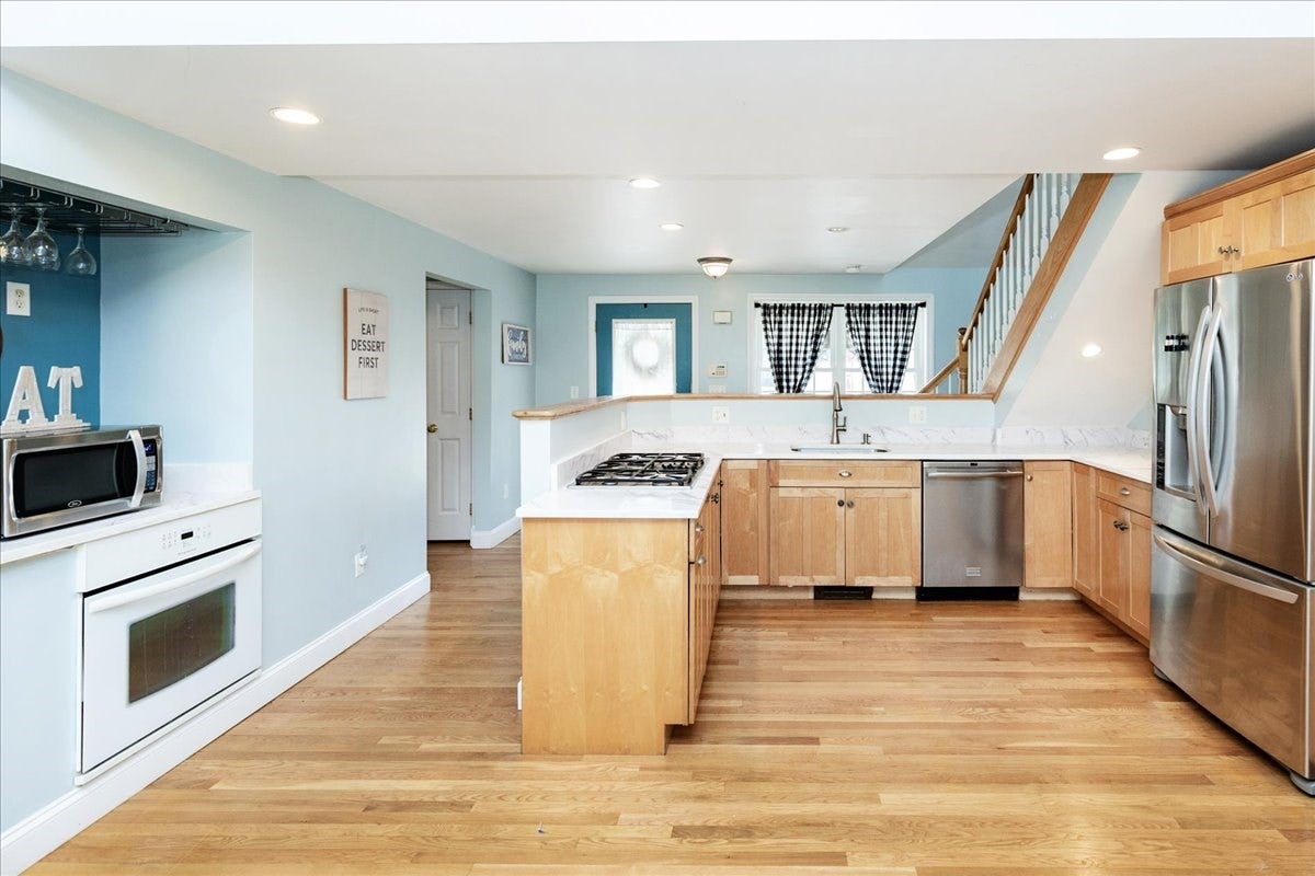 514 Pleasant St, Weymouth, MA, 514 Pleasant St, Weymouth, MA Photo #12