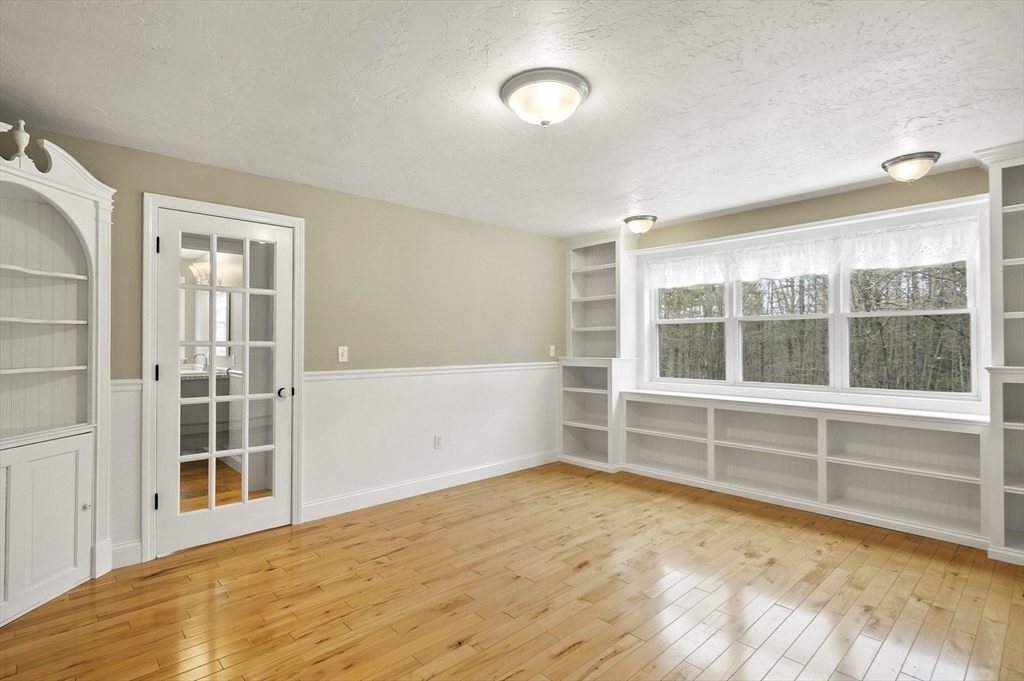184 Burlingame Rd apt