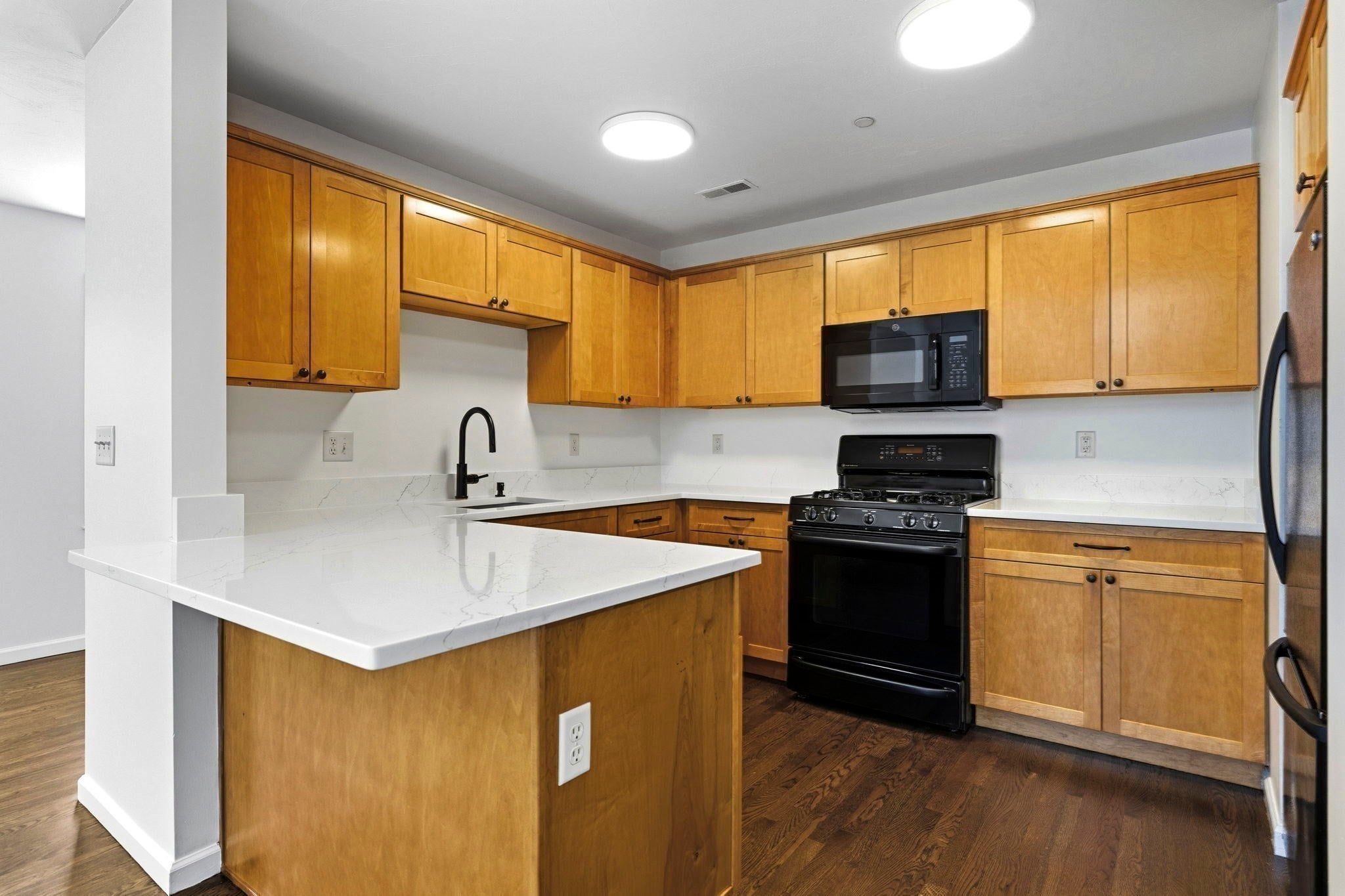 19 Russell Pl #19, Arlington, MA, 19 Russell Pl #19, Arlington, MA Photo #7