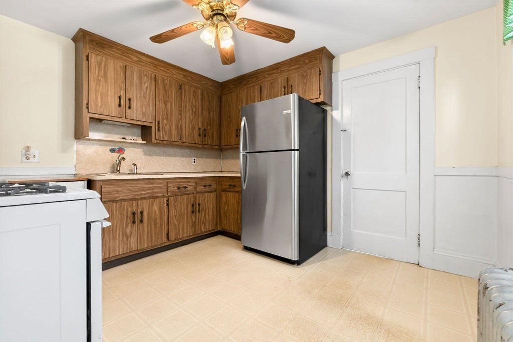 16 Harding Ave #16, Belmont, MA Photo #14