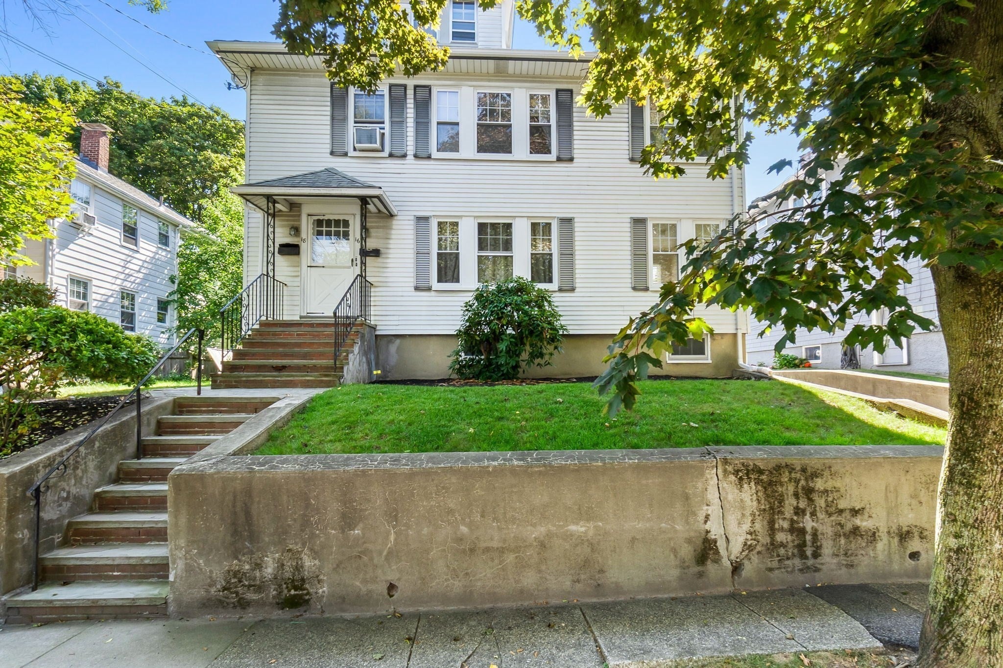 Click for 16 Harding Ave #16, Belmont, MA slideshow