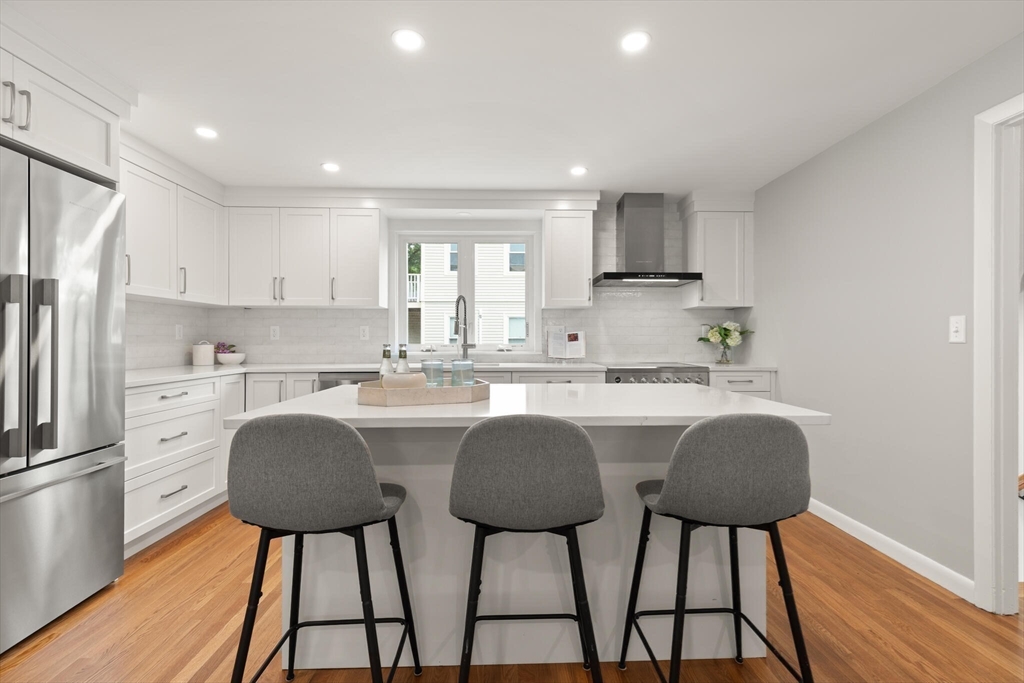 160 Waverley St 160