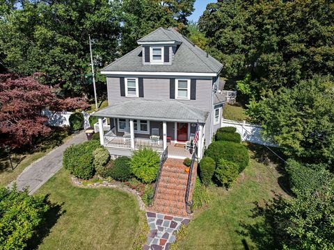 Photo of 33 Hunt St, Weymouth, MA 02191 (MLS # 73521699)
