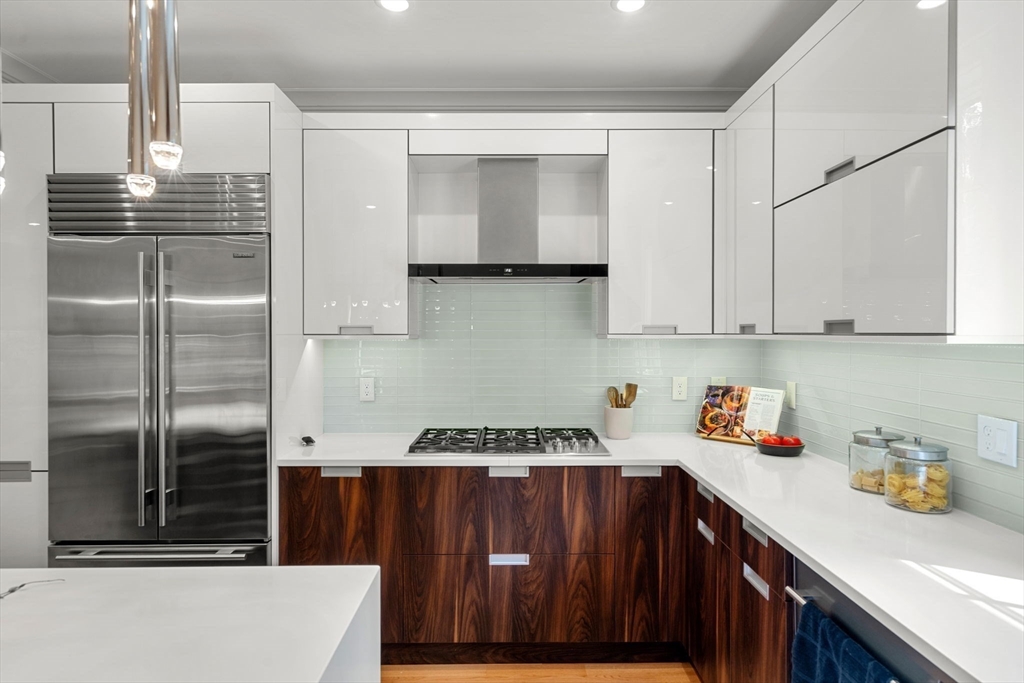 42 Coolidge St 42