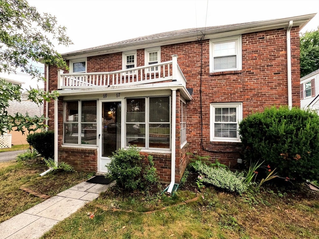 Photo of 67-69 York Ave, Watertown, MA